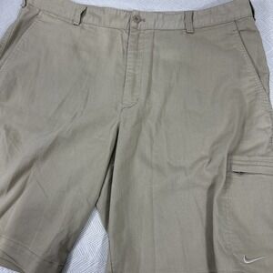 Nike Golf  Shorts Cargo Mens 38‎ x 10" Chino Khaki Dri Fit Zipper Pockets